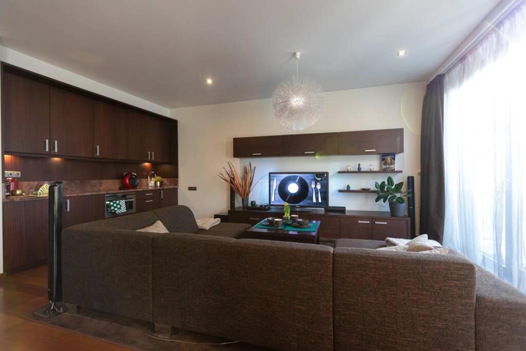 Cozy River-Side Apartment Right In รีกา ภายนอก รูปภาพ